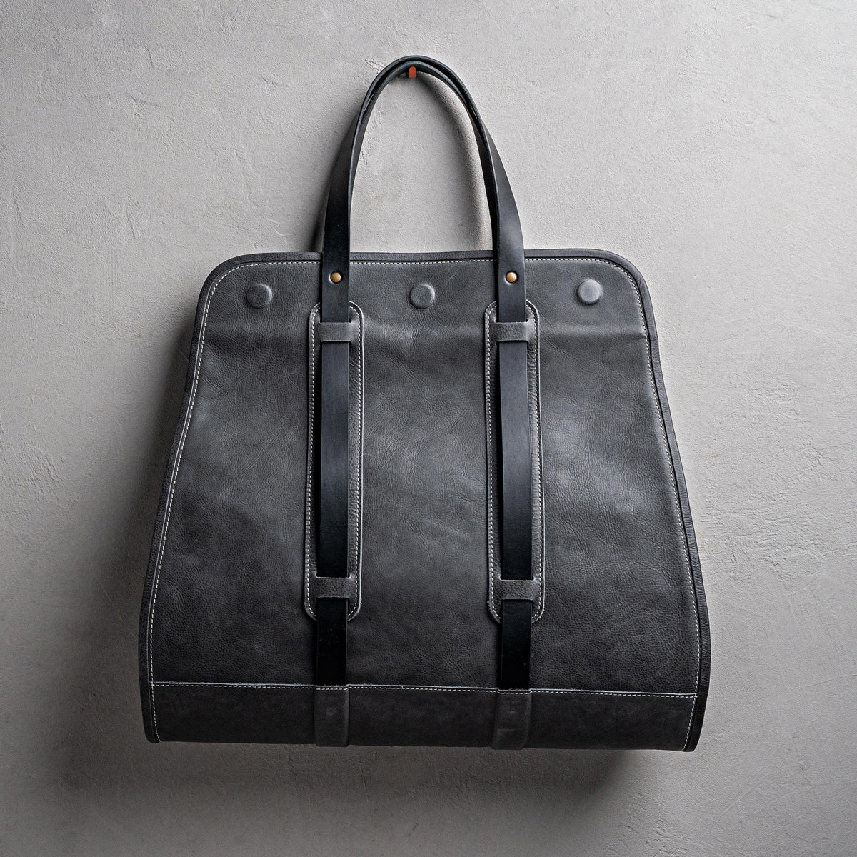 Brennholztasche aus Schwarzem Leder
