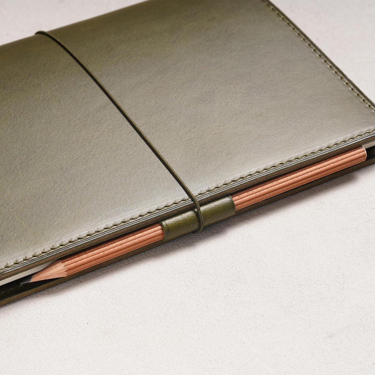 Magnetic Leather Pen Loop