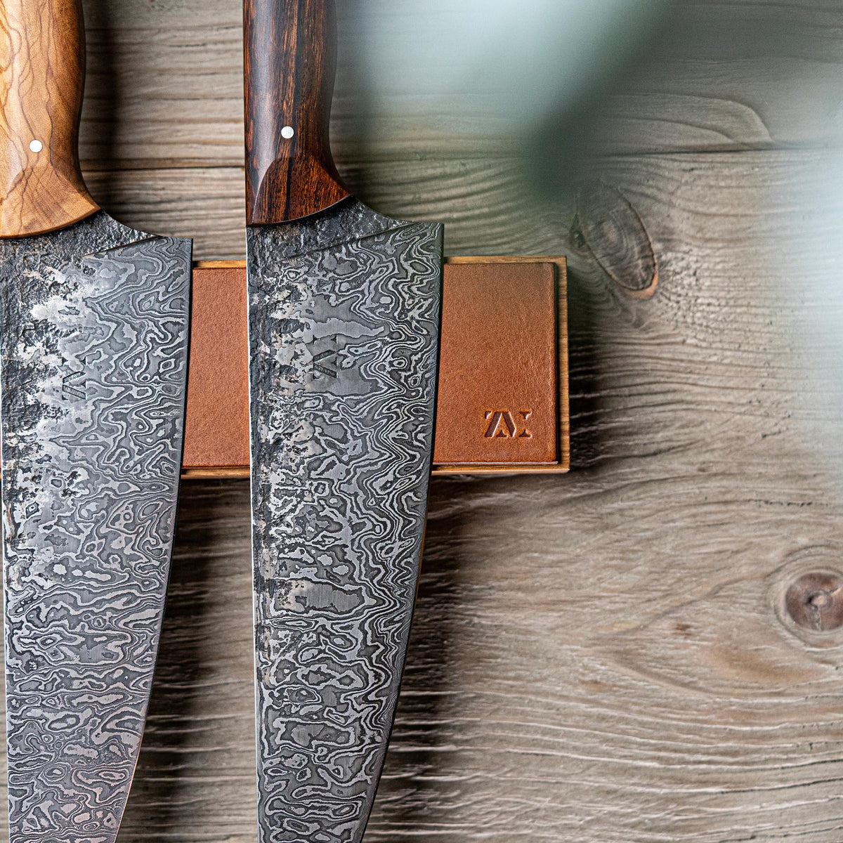 Magnetische Messerlauste aus Holz und LEder
